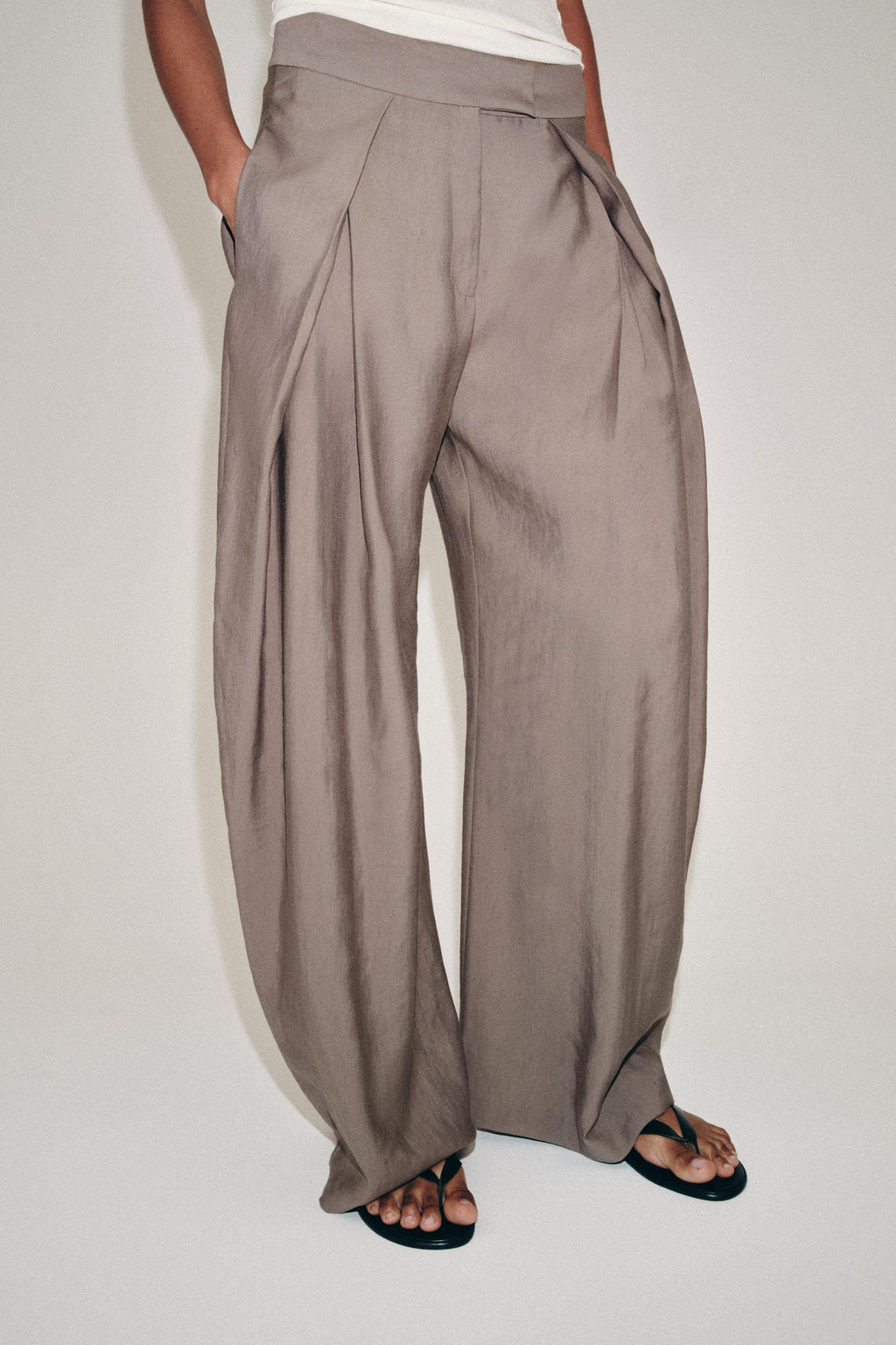 ZW Collection Wide-Leg Pleated Trousers