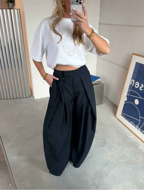 Black Pleated Wide-Leg Tailored Trousers