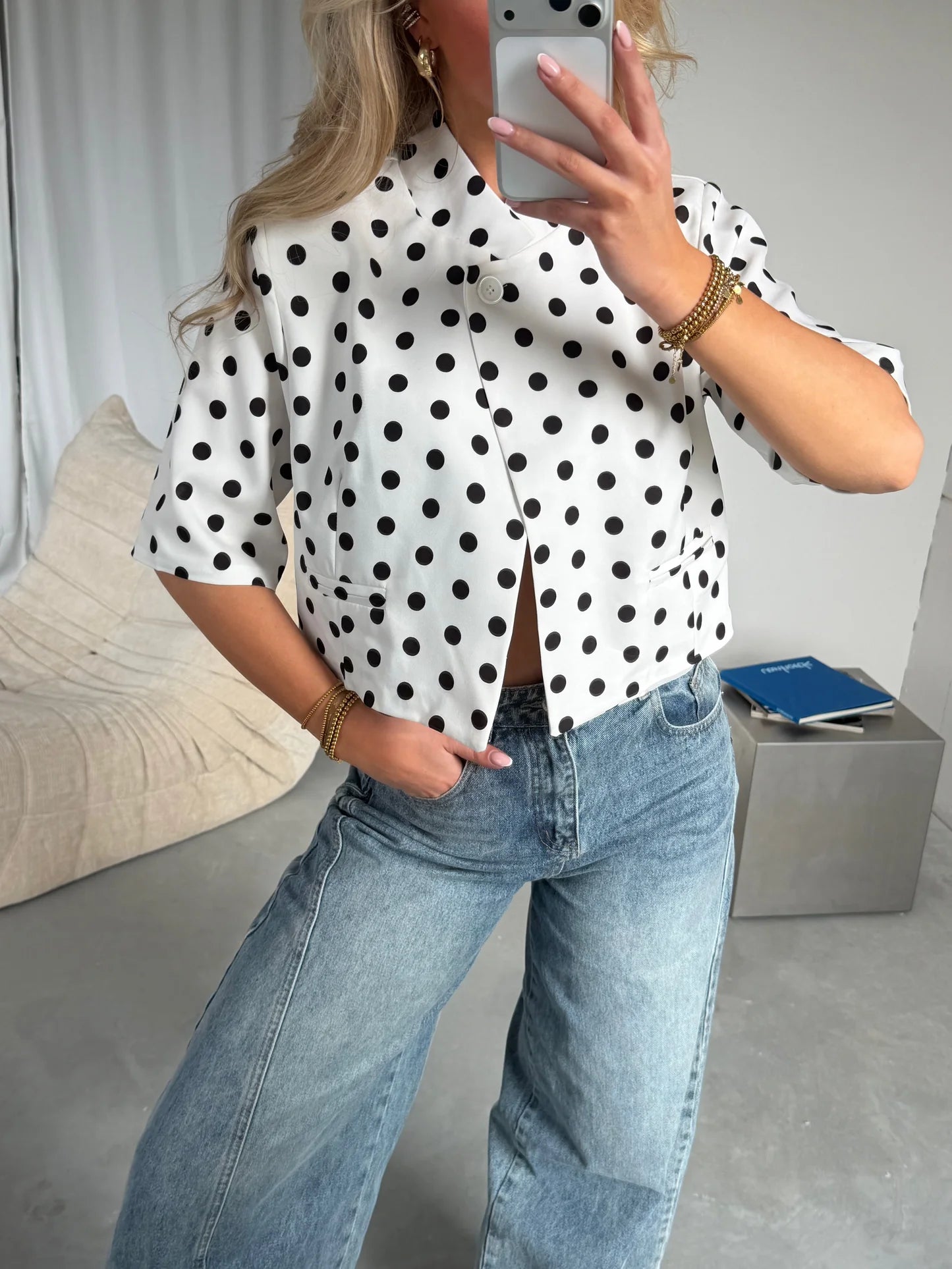Cropped Polka Dot Blazer – White