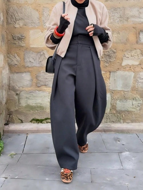 Black Pleated Wide-Leg Trousers